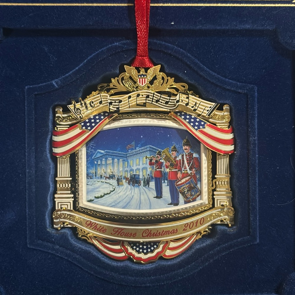 White House Christmas Ornament 2010